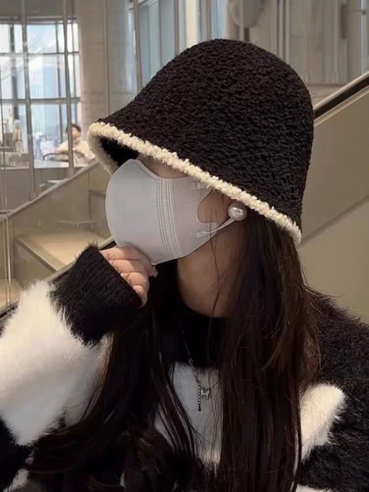 Contrast Trim Bucket Hat / Plain Ear Knit Hat