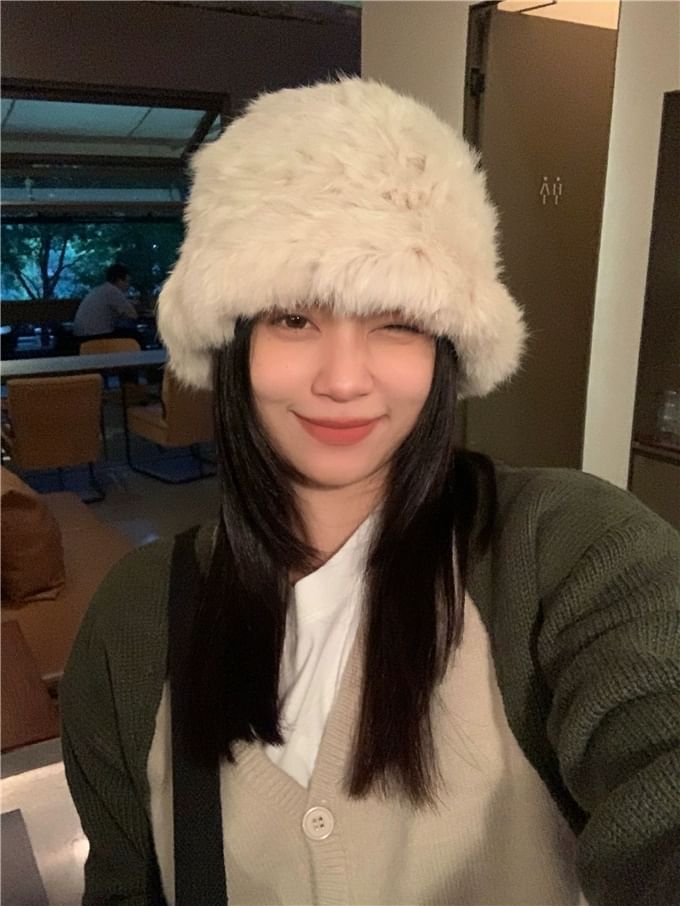 Plain Faux Fur Bucket Hat / Star Bucket Hat