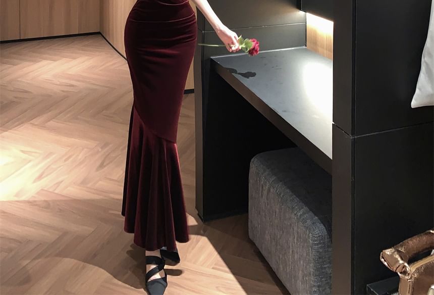 Sleeveless One Shoulder Plain Velvet Mermaid Evening Gown