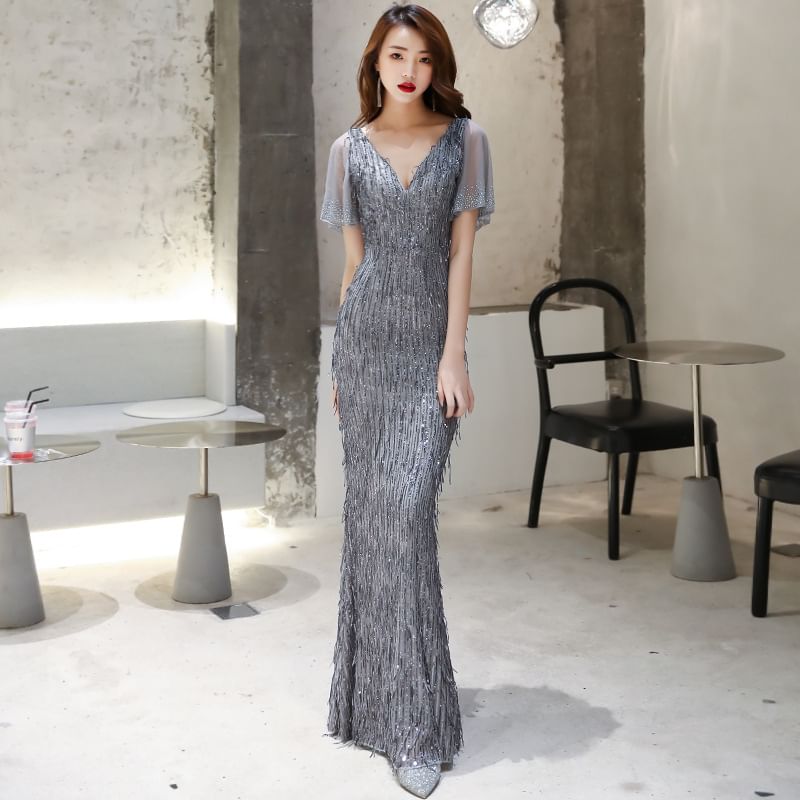 Sequined Evening Sheath V-Neck Floral Gown Short-Sleeve
