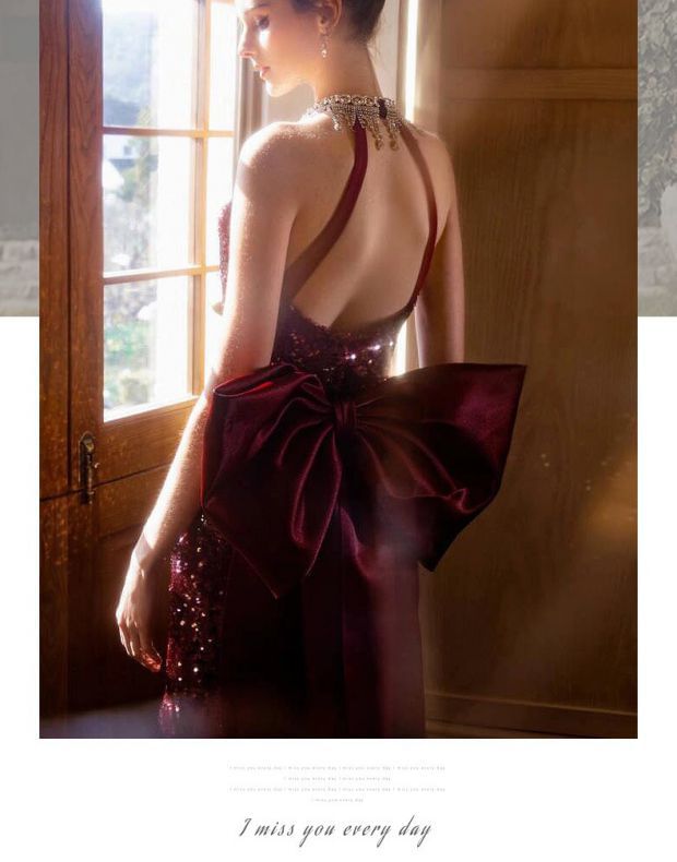 Sleeveless Deep V-Neck Sequined A-Line Evening Gown