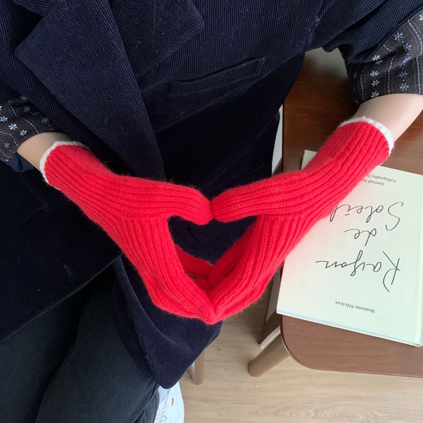 Two-Tone Touchscreen Knit Gloves