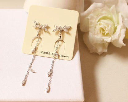 Rhinestone Alloy Dangle Earring