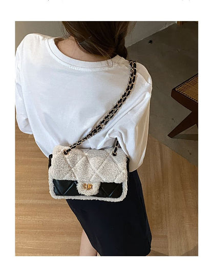 Chain Strap Fleece Panel Quilted Faux Leather Flap Shoulder Bag