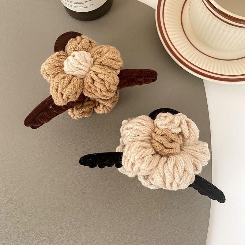 Yarn Flower Hair Claw Clip