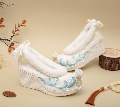 Embroidered Wedge Fleece-Lined Pumps Heel