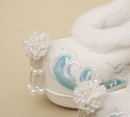 Embroidered Wedge Fleece-Lined Pumps Heel