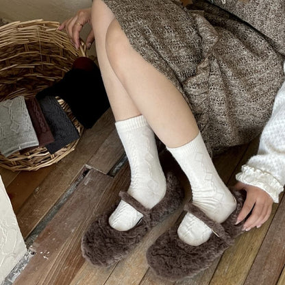 Plain Cable-Knit Socks