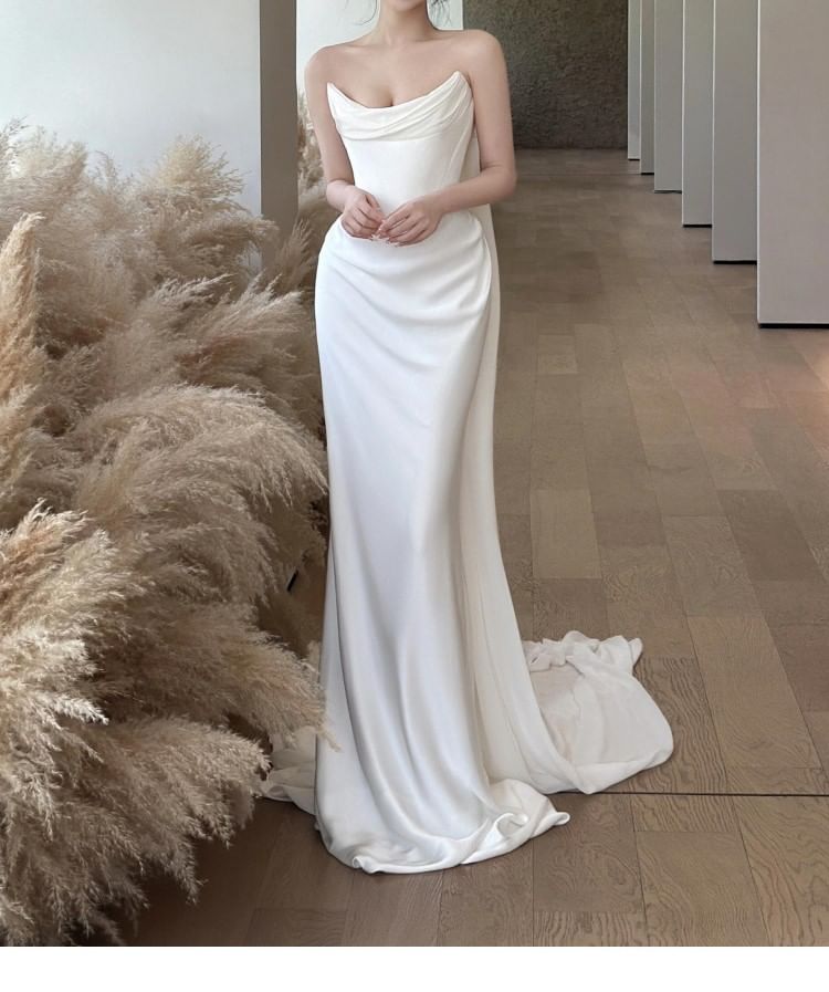 Strapless Plain Sheath Wedding Gown