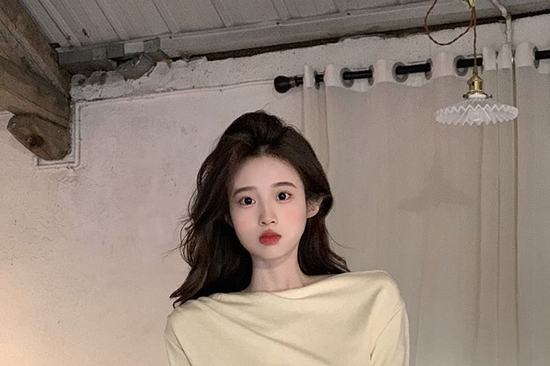 Off-Shoulder Slim Fit T-Shirt with Lace Panel and Mock Neck