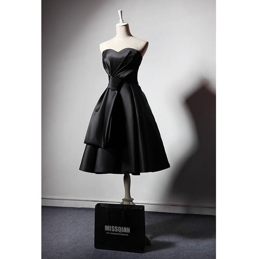 Strapless Sweetheart Neckline Plain Ruched Satin A-Line Cocktail Dress / Evening Gown