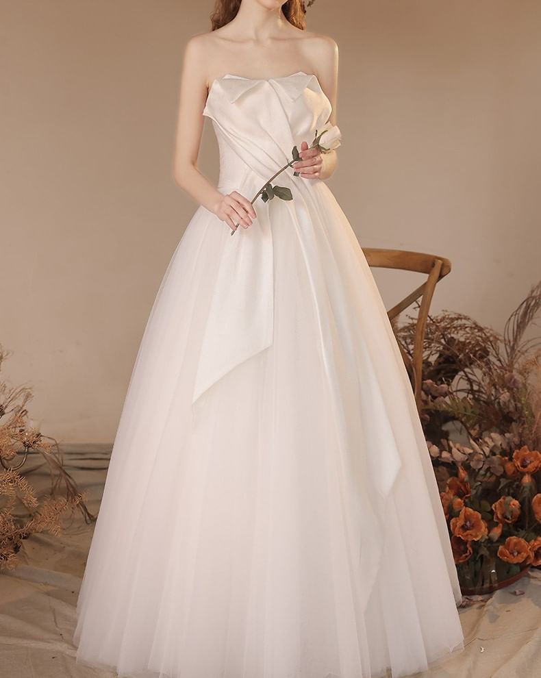 Strapless Plain A-Line Wedding Gown