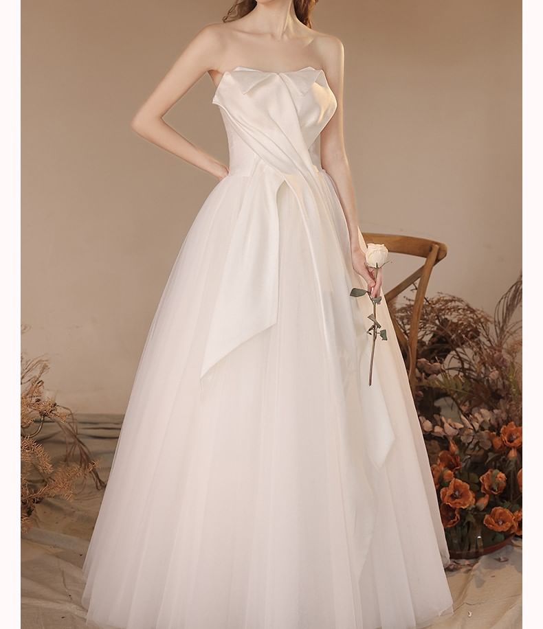 Strapless Plain A-Line Wedding Gown