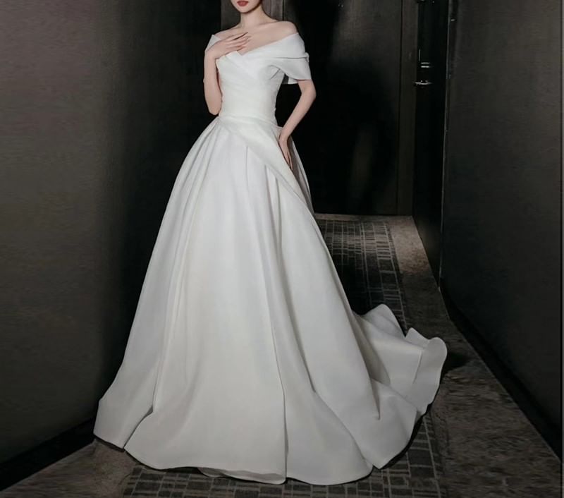 Wedding Gown Plain Sleeveless Off-Shoulder Ball