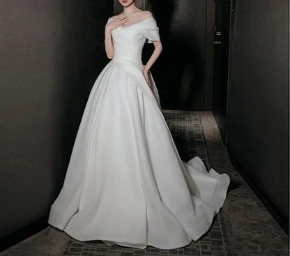 Sleeveless Off-Shoulder Plain Wedding Ball Gown