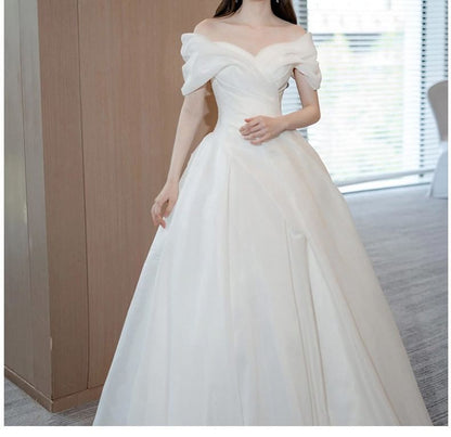 Sleeveless Off-Shoulder Plain Wedding Ball Gown