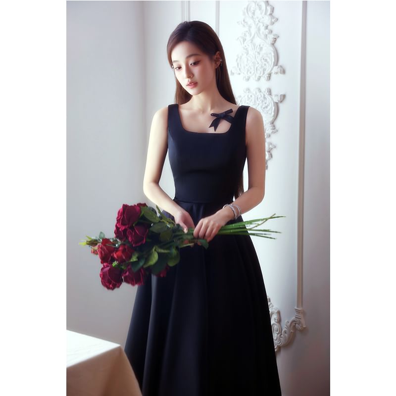 Sleeveless Square Neck Plain Satin Midi A-Line Cocktail Dress