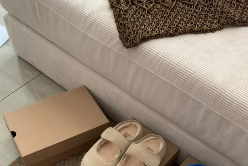 Plain Fleece-Lined Mules