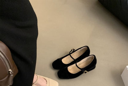 Low Heel Plain Mary Jane Pumps