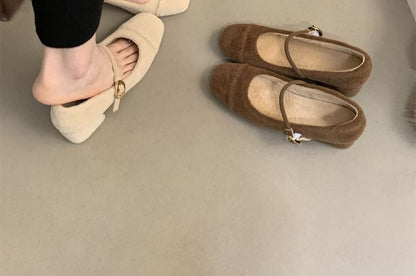 Low Heel Plain Mary Jane Pumps