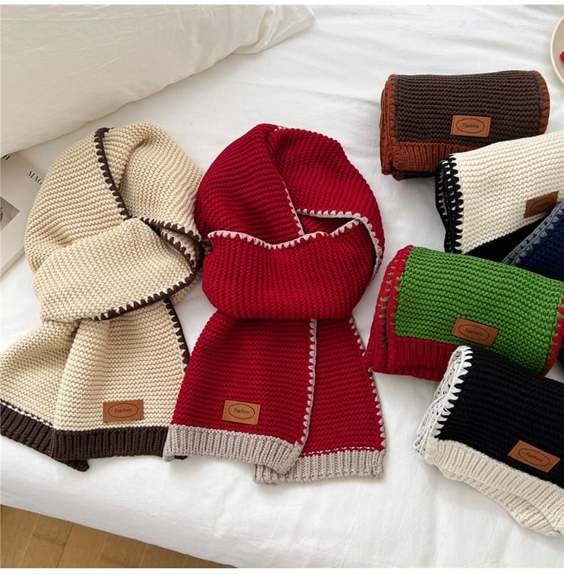 Two-Tone Knit Scarf