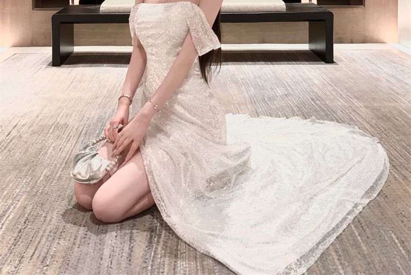 Sleeveless Off Shoulder Plain Sequin Slit A-Line Evening Gown