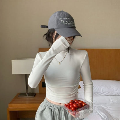 Long-Sleeve Mock Neck Plain Crop Tee