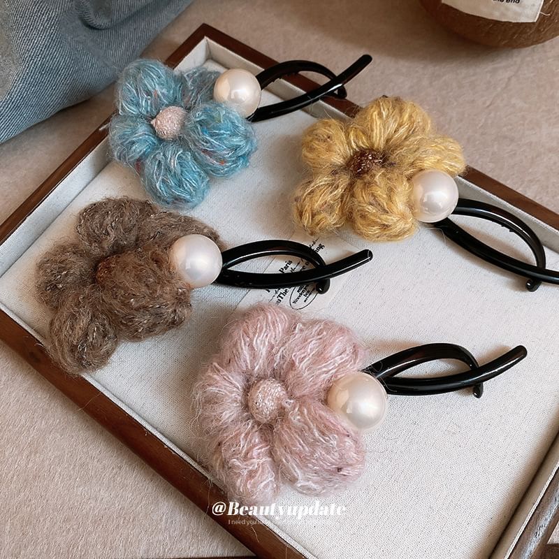 Flower Pearl Faux Clip Hair