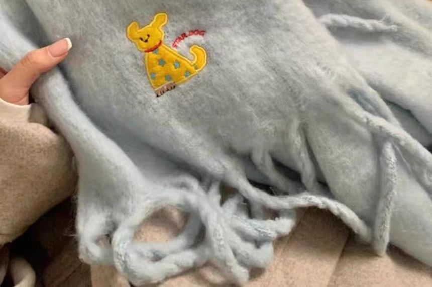 Dog Applique / Plaid Scarf