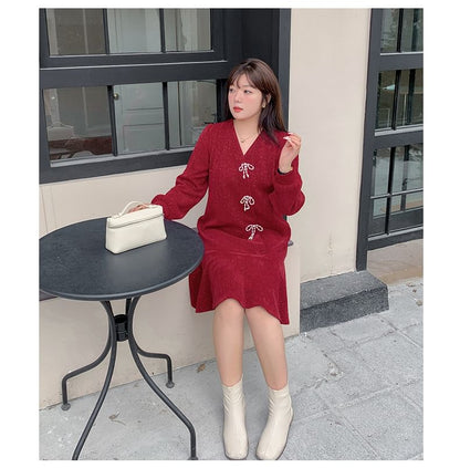 Plus Size Long-Sleeve V-Neck Glitter Bow Smock Dress