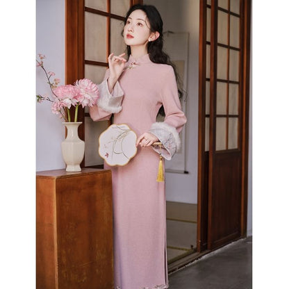 Set: Long-Sleeve Floral Panel Fluffy Trim Slit Midi Qipao + Frog Button Vest
