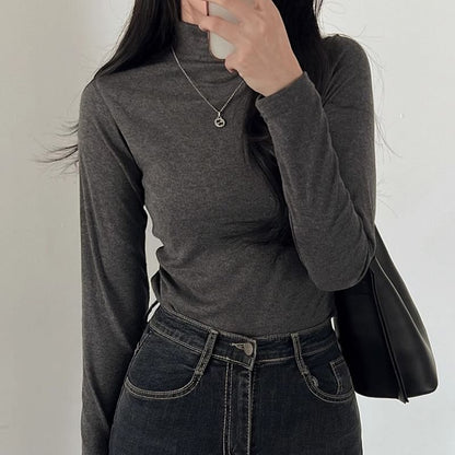 Long-Sleeve Mock Neck Plain T-Shirt