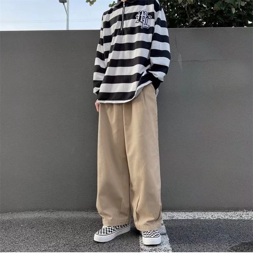 Mid Rise Plain Wide Leg Cargo Pants