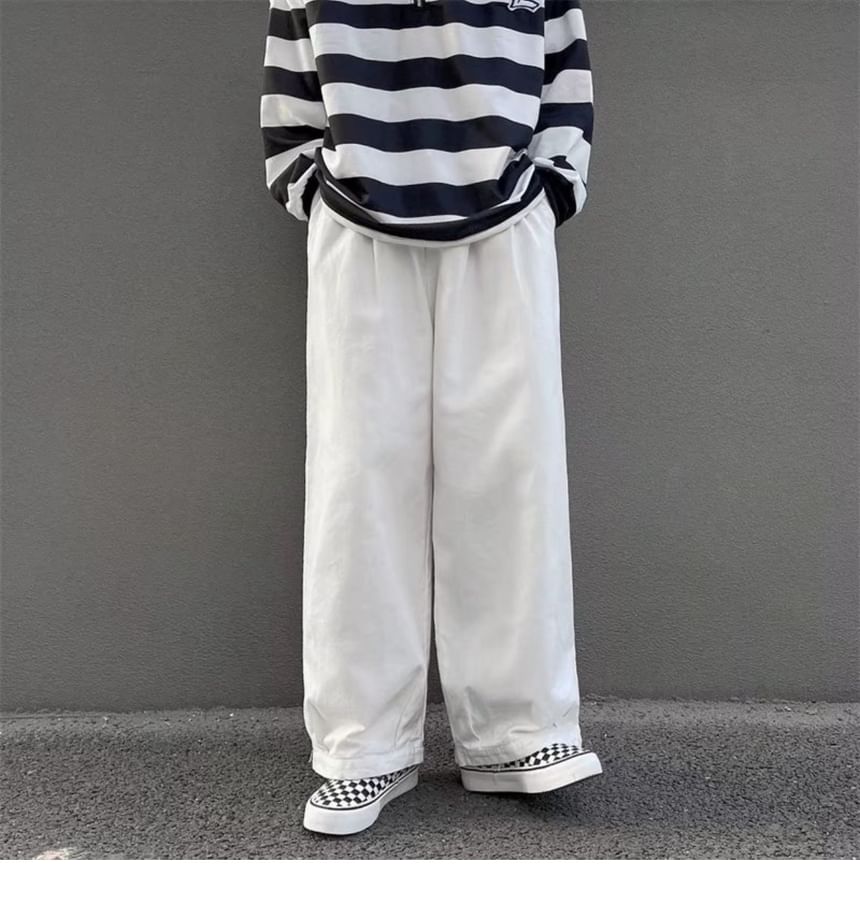 Mid Rise Plain Wide Leg Cargo Pants