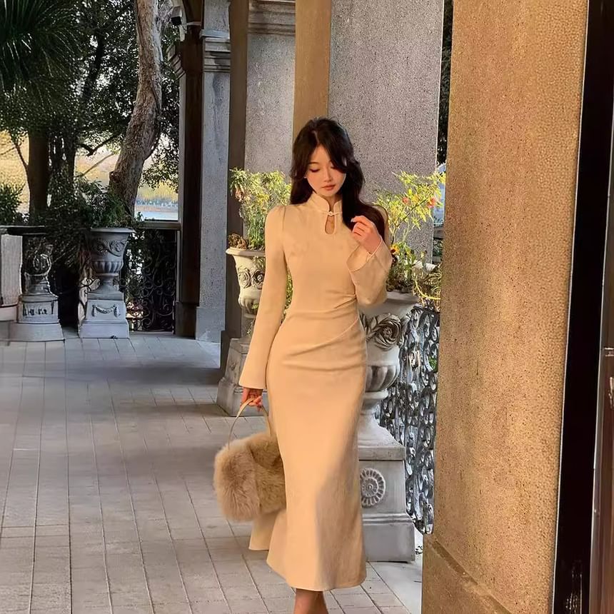 Long Sleeves Mandarin Collar Plain Midi Qipao