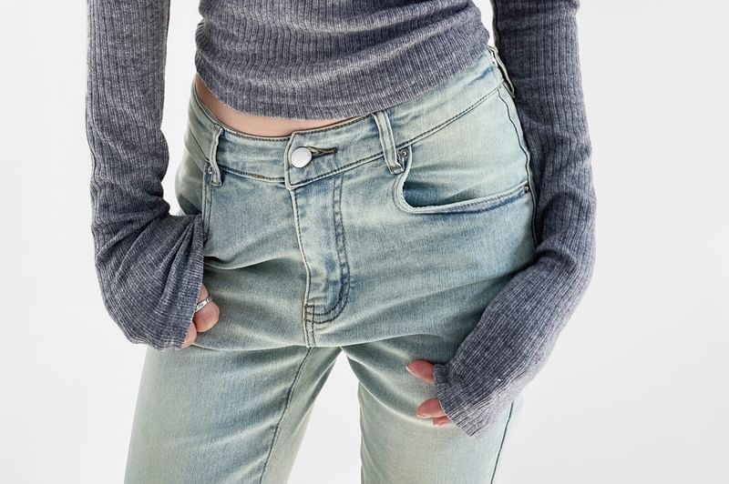 Ribbed V-Neck Knit Top with Lace Trim and Long Sleeves