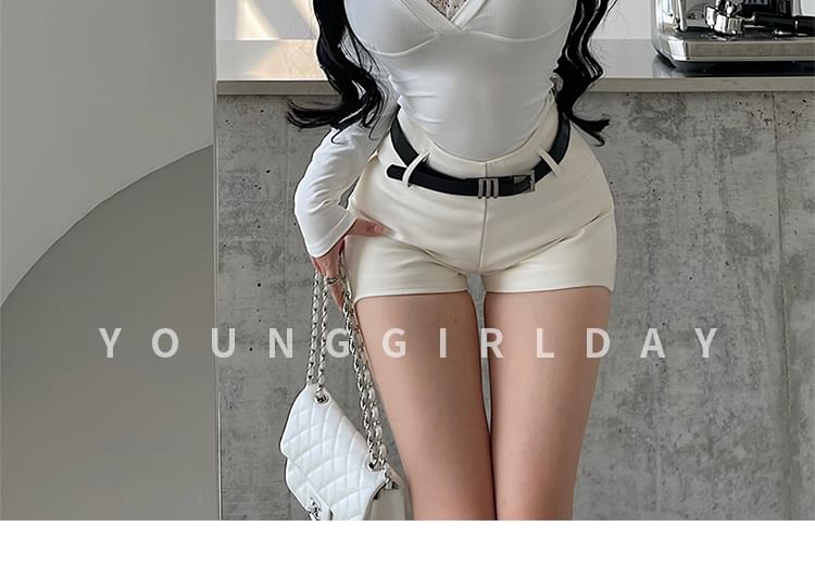 V-Neck Panel Lace T-Shirt with Long Sleeves