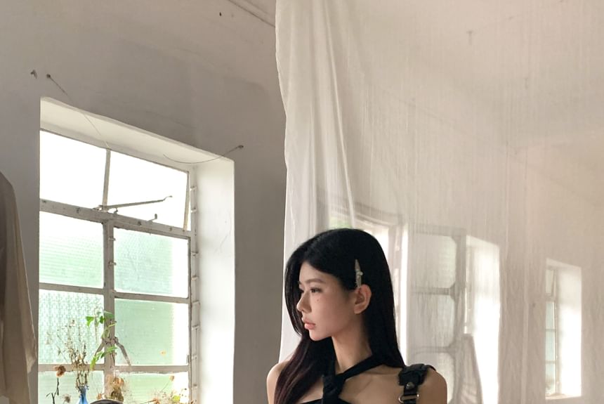 Halter Plain Studded Top / Mid Rise Pleated Belted Faux Leather Mini A-Line Skirt