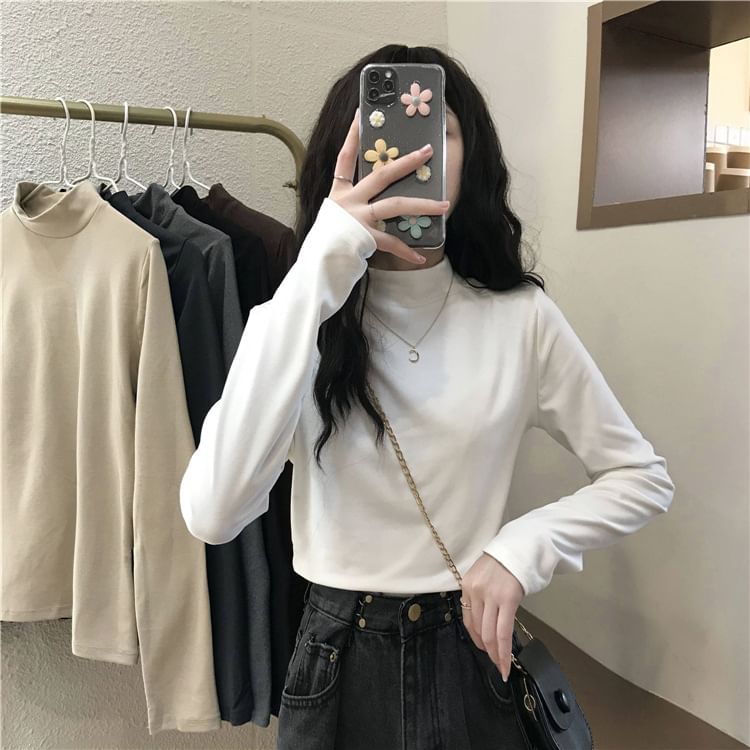 Long-Sleeve Mock Neck Plain T-Shirt