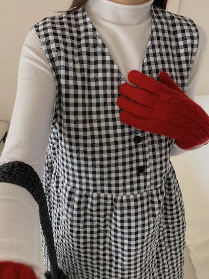 Long-Sleeve Mock Neck Plain Tee / V-Neck Gingham Quilted Half-Buttoned Midi Jumper Dress