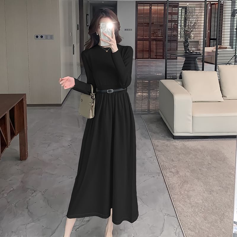 Long-Sleeve Mock Neck Plain Cutout Back Midi A-Line Knit Dress