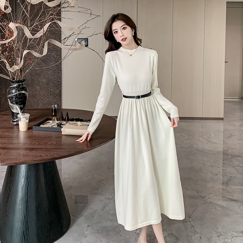 Long-Sleeve Mock Neck Plain Cutout Back Midi A-Line Knit Dress