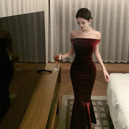 Off-Shoulder Plain Velvet Mermaid Evening Gown