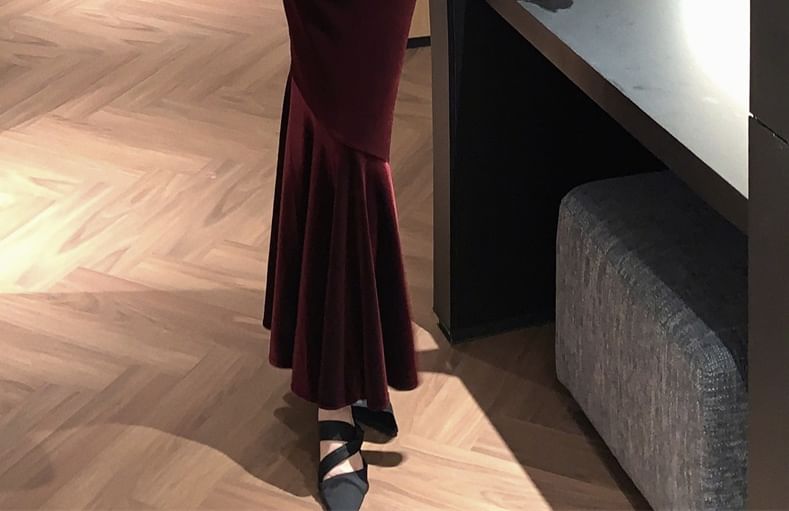 Off-Shoulder Plain Velvet Mermaid Evening Gown