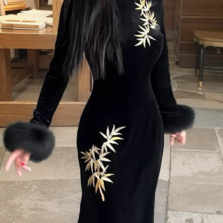Long Sleeve Mandarin Collar Bamboo Embroidered Velvet Cheongsam Dress