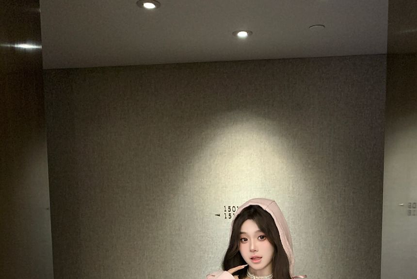 Long-Sleeve Scoop Neck Hooded Plain Lace Trim Top / Mid Rise Lace Trim Mini A-Line Skirt