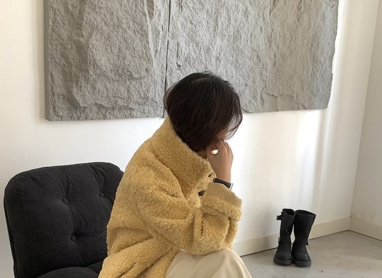 Plain Fluffy Button-Up Jacket