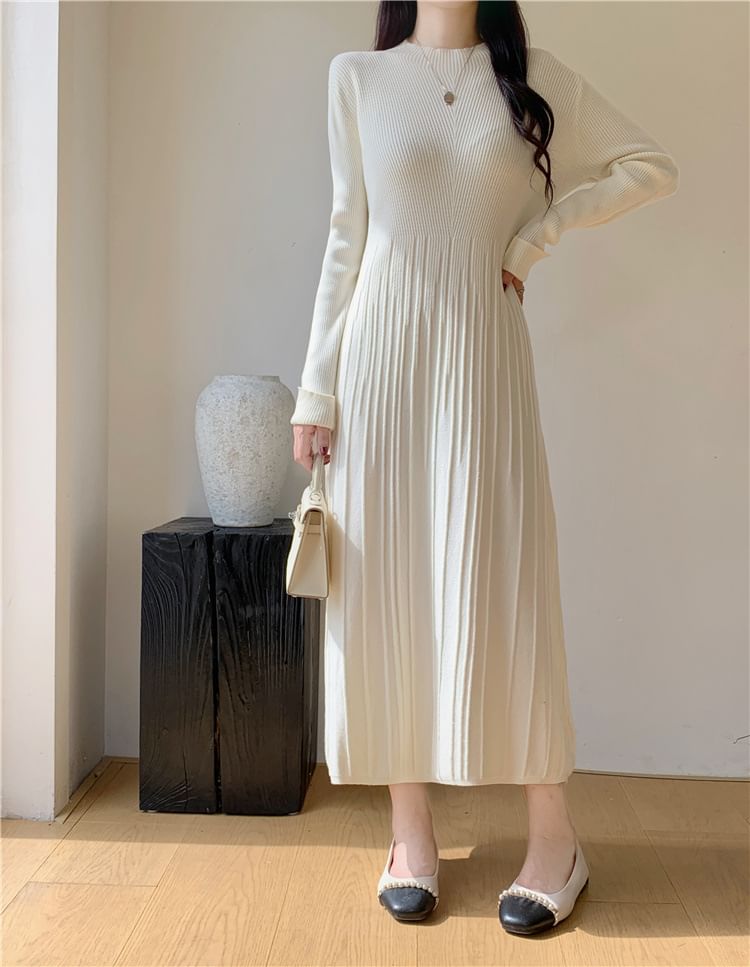 Long-Sleeve Crew Neck Plain Ribbed Knit Maxi A-Line Dress