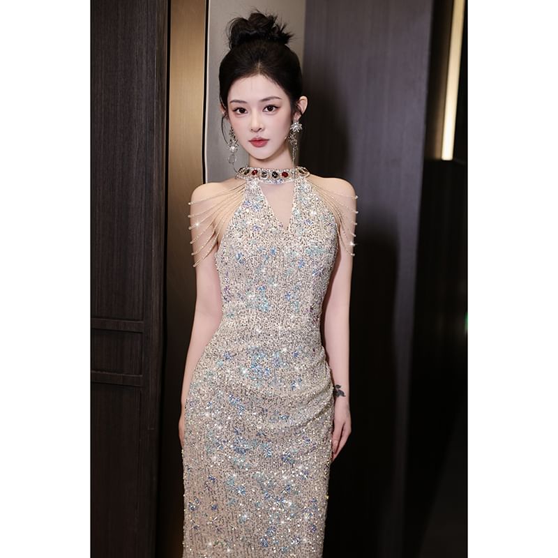 Halter Neck Sleeveless Sequin Sheath Evening Gown