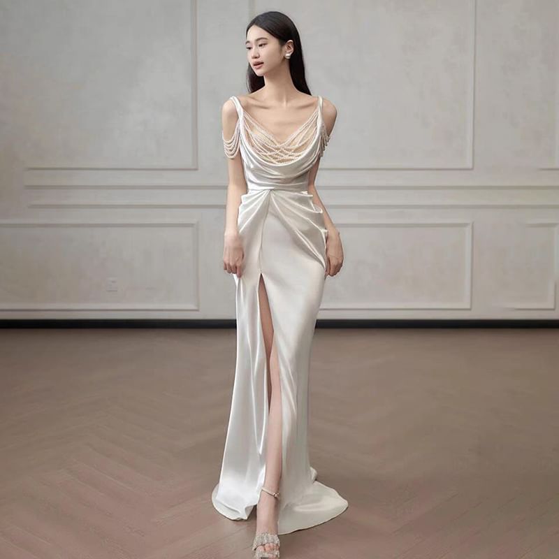 Sleeveless Scoop Neck Plain Ruched Slit Sheath Evening Gown